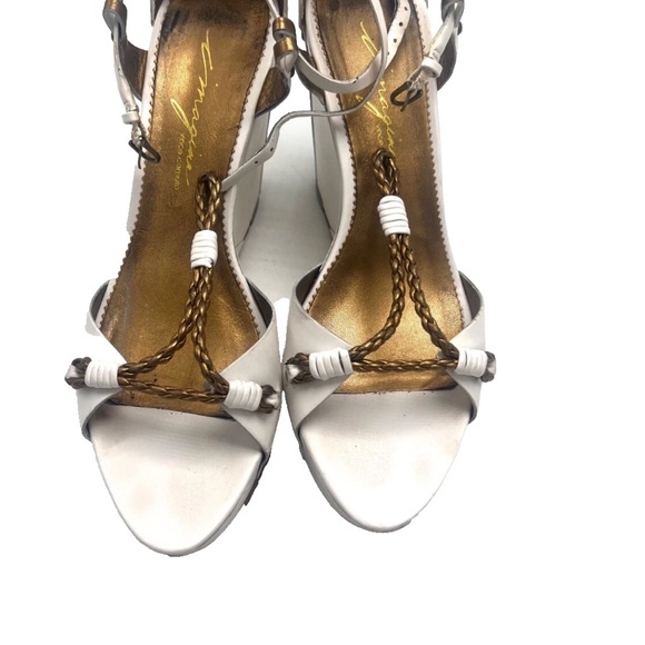 Imagine by Vince Camuto Urali sandal size 7.5 White/Old Gold Vacchetta/Metallic - Picture 2 of 6